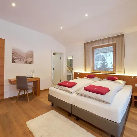 Grischuna Mountain Lodge